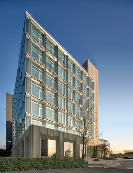 Quartz Plaza